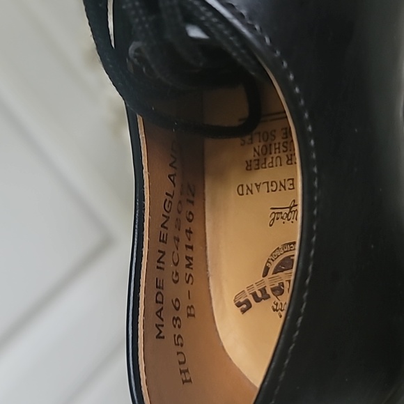 Kids Dr. Martens in Mint Condition - Picture 3 of 7